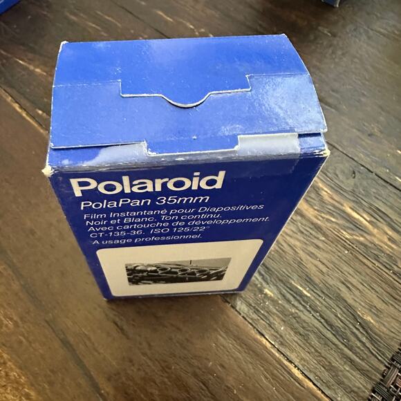 Polaroid PolaPan 35mm Instant B&W Slide Film 135-36 Expired AUG 1988 (2 boxes) - Picture 7 of 8